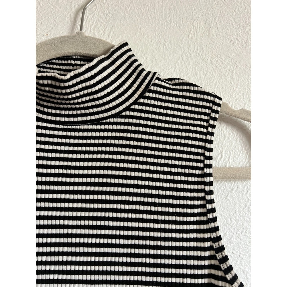 Athleta Striped Sleeveless Turtleneck Top Black White Ribbed‎ Womens Small - Picture 3 of 10
